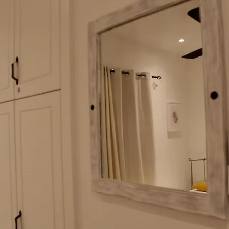 Skeleas 10 Apartman Piszúri