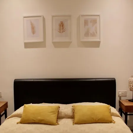 Skeleas 10 Apartman Piszúri