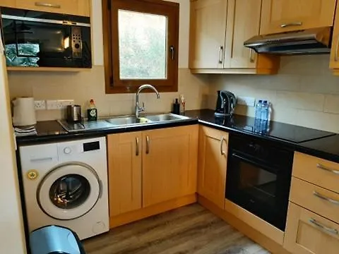 Skeleas 10 アパート ピッソウリ